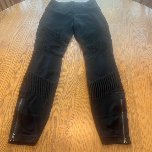 Athleta Delancy Moto Tight Minimalistic Black size Small S leggings - Picture 1 of 11
